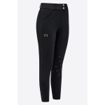 BRW012_JS013_9999_1 High Waist Full Grip Breeches är tillverkade av i stretchigt och tekniskt tyg som har ett ton-i-ton grepp i fullgrip för bästa grepp i sadeln. Den speciella funktionen i denna modellen är greppet som är gömt inuti linningen, perfekt för att fästa bättre på din skjorta eller t-shirt.